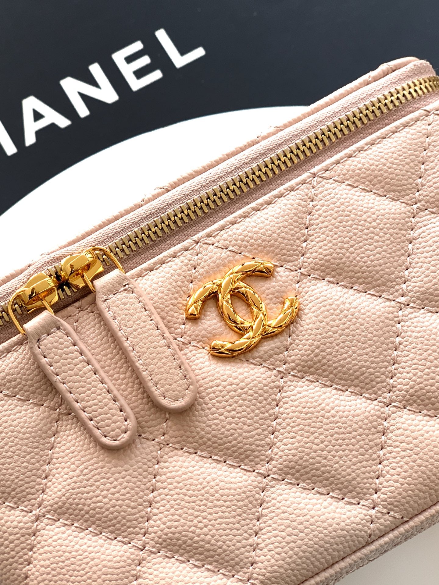 Chanel 26C Cruise Vanity Case with Chain - Quilted Pink Leather Bag (9.5 x 17 x 8 cm)