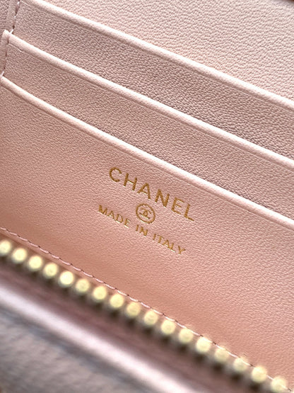 Chanel 26C Cruise Vanity Case with Chain - Quilted Pink Leather Bag (9.5 x 17 x 8 cm)