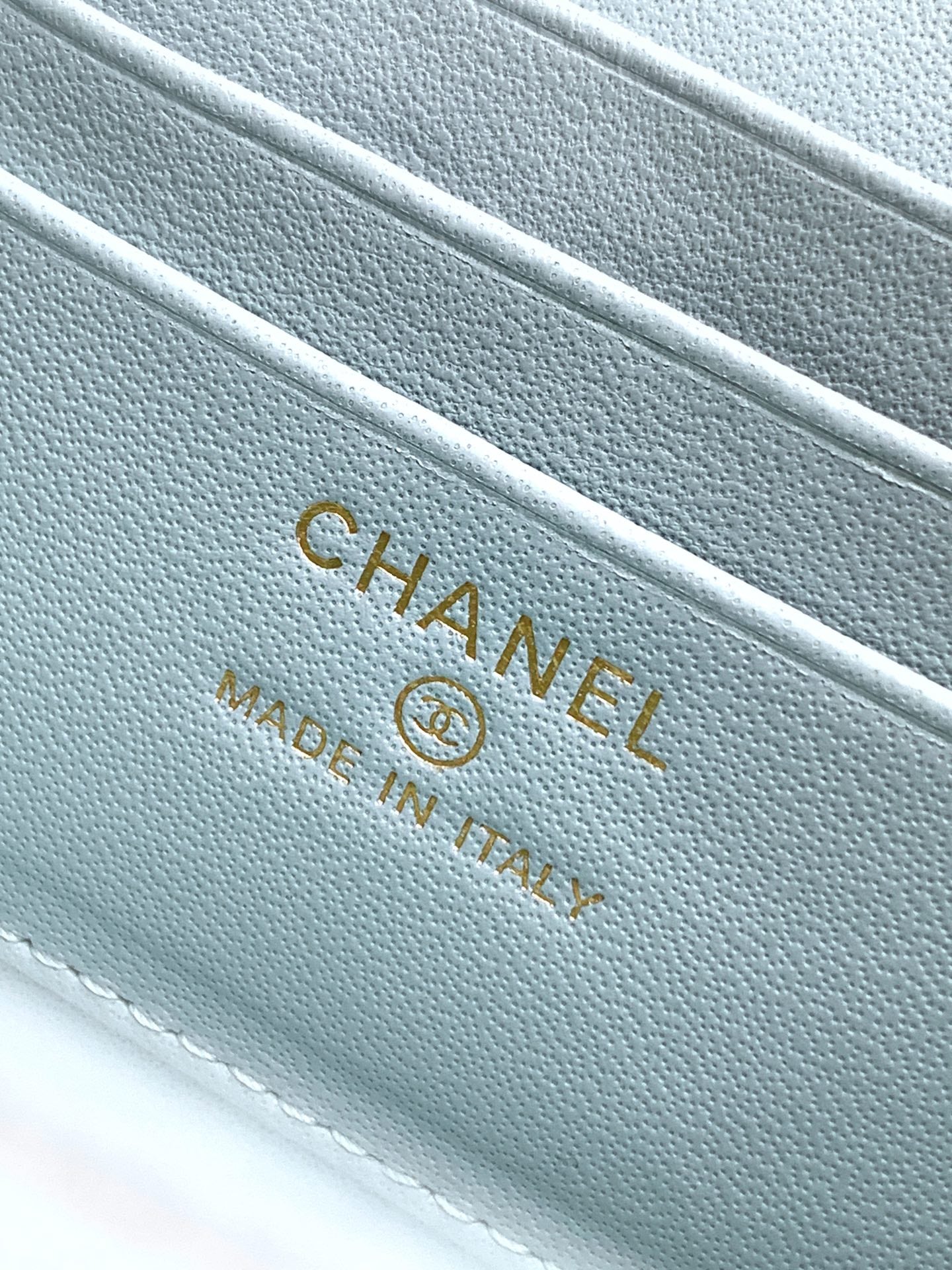 Chanel 26C Cruise Vanity Case - Baby Blue Quilted Leather with Pearl Handle & Diamond-Inlaid Logo (9.5 x 17 x 8 cm)