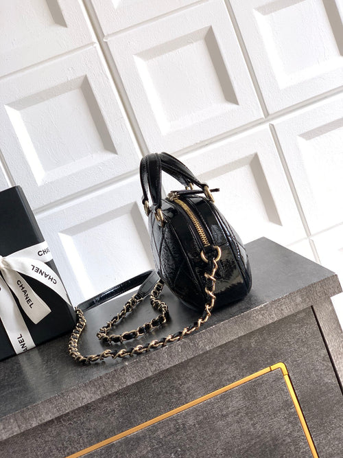 Chanel 25N Patent Leather Shell Bag - Classic Quilted Design with Dual Handles & Chain Strap (18 x 13 x 7 cm)