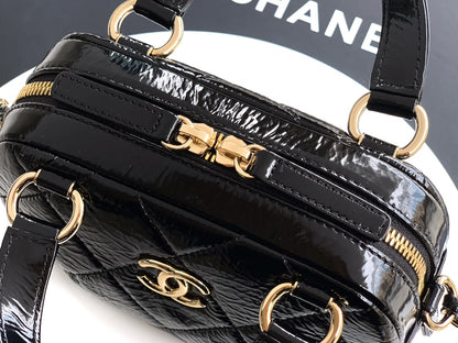 Chanel 25N Patent Leather Shell Bag - Classic Quilted Design with Dual Handles & Chain Strap (18 x 13 x 7 cm)