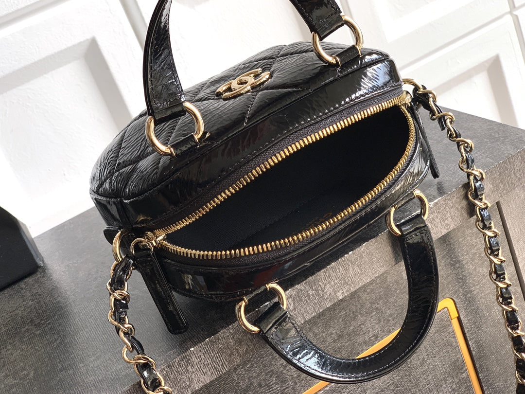 Chanel 25N Patent Leather Shell Bag - Classic Quilted Design with Dual Handles & Chain Strap (18 x 13 x 7 cm)