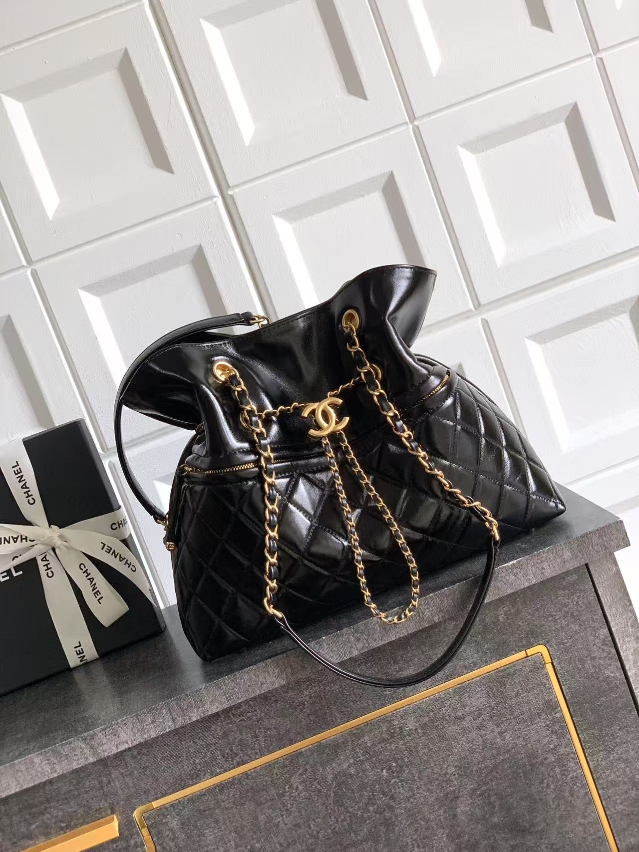 Chanel Oversized Tote Bag - Vintage Style Black Oiled Leather with Gold-Tone Chain Details (32 x 26 x 8.5 cm)