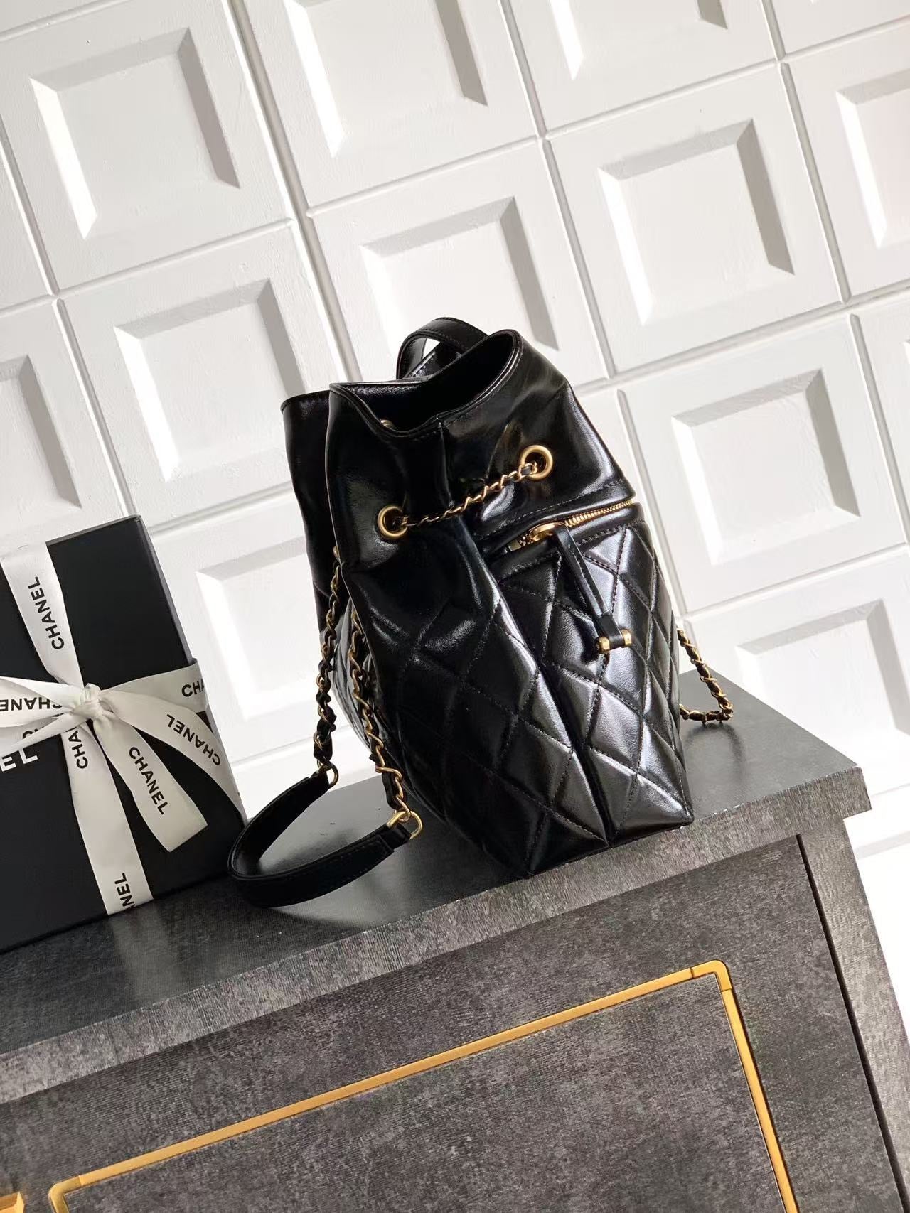 Chanel Oversized Tote Bag - Vintage Style Black Oiled Leather with Gold-Tone Chain Details (32 x 26 x 8.5 cm)