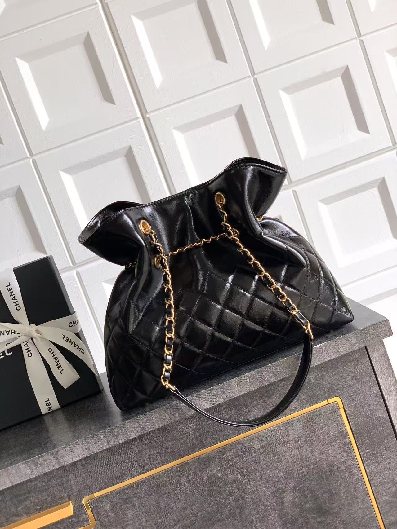 Chanel Oversized Tote Bag - Vintage Style Black Oiled Leather with Gold-Tone Chain Details (32 x 26 x 8.5 cm)