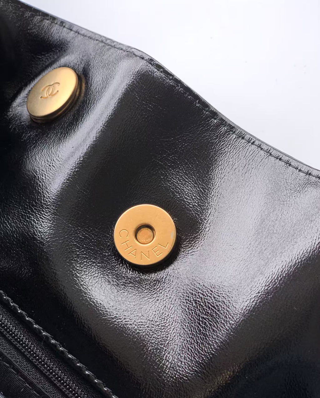 Chanel Oversized Tote Bag - Vintage Style Black Oiled Leather with Gold-Tone Chain Details (32 x 26 x 8.5 cm)