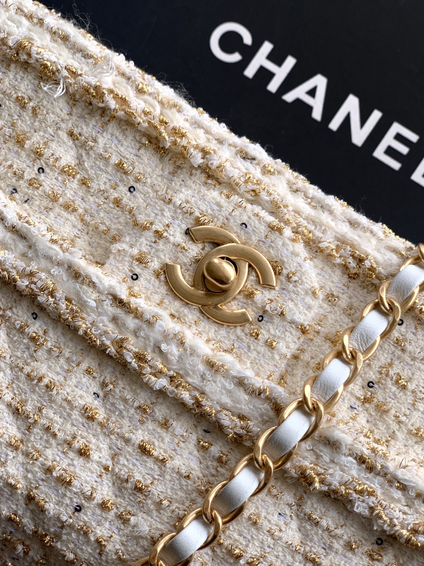 Chanel 25K Cruise Collection Classic Flap Bag - White Tweed with Gold Trim & Sequin Embellishments (Available in 20cm, 23cm, 25cm)