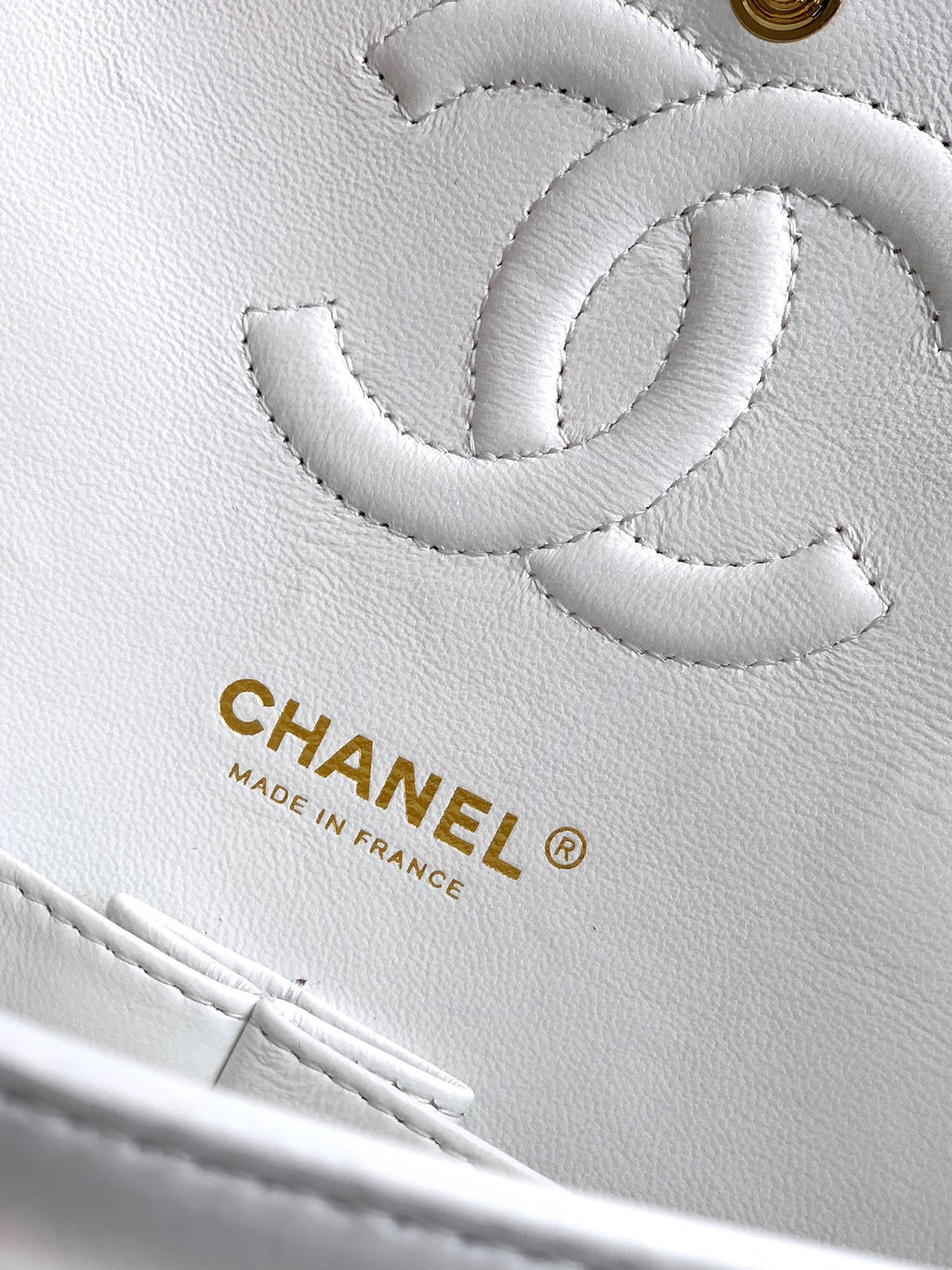 Chanel 25K Cruise Collection Classic Flap Bag - White Tweed with Gold Trim & Sequin Embellishments (Available in 20cm, 23cm, 25cm)