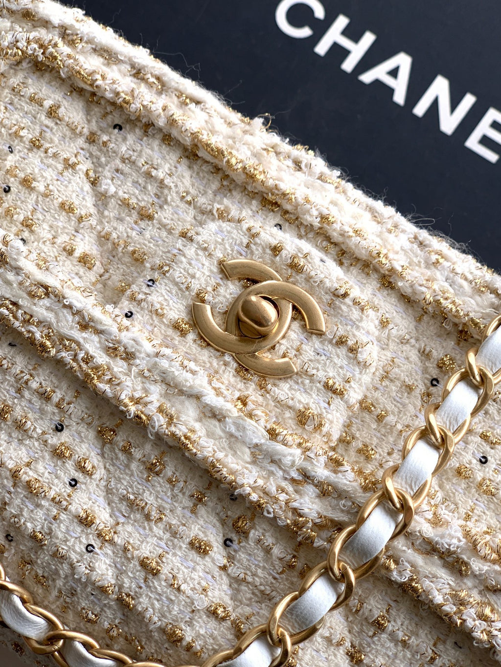 Chanel 25K Cruise Collection Classic Flap Bag - 23cm White/Gold Tweed with Sequin Embellishments
