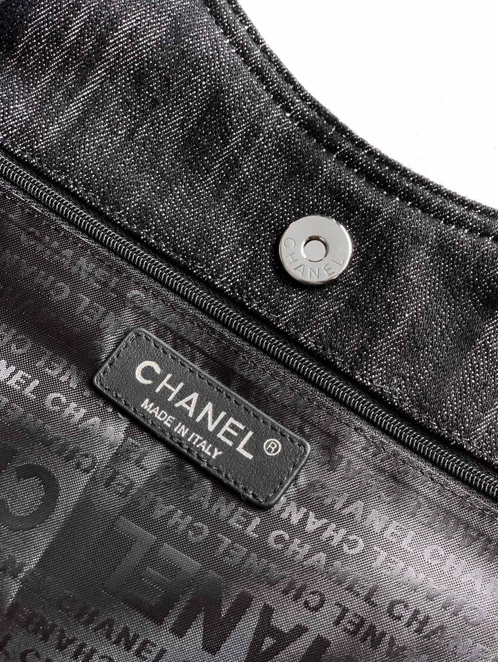 Chanel Denim Tote Bag Medium Black