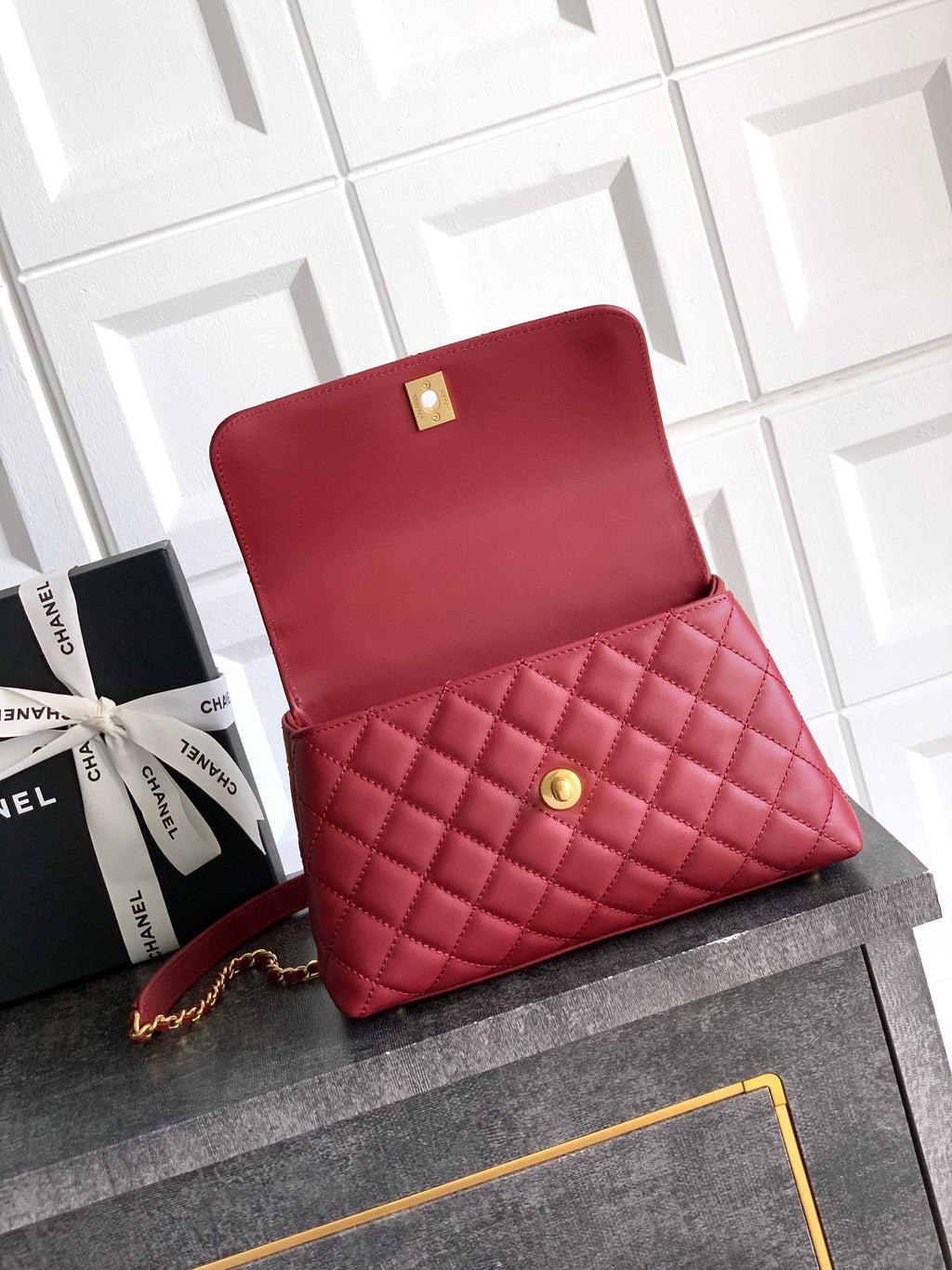 Chanel Coco Handle 23 Burgundy Gold Diamond Handle 25A
