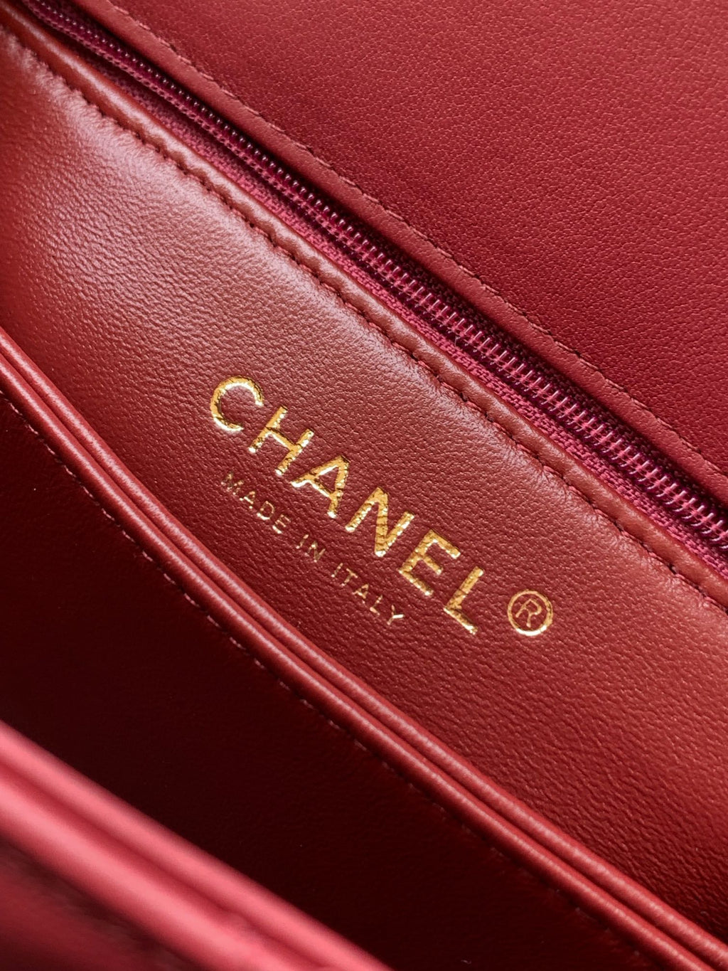 Chanel Coco Handle 23 Burgundy Gold Diamond Handle 25A