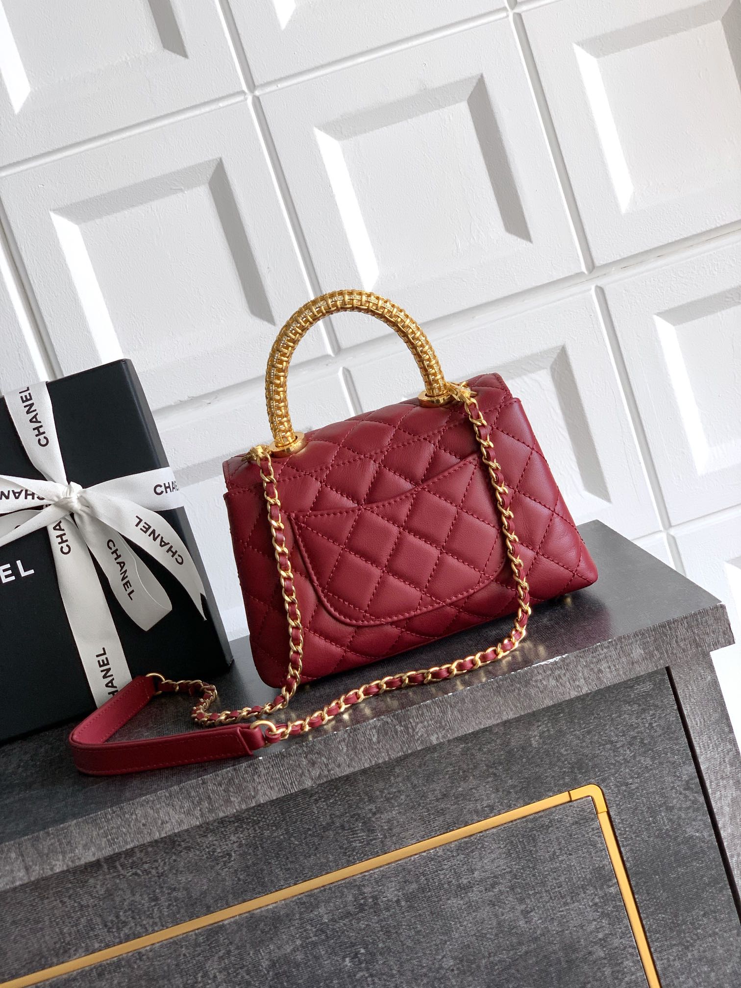 Chanel Coco Handle 19 Burgundy Gold Diamond Handle 25A