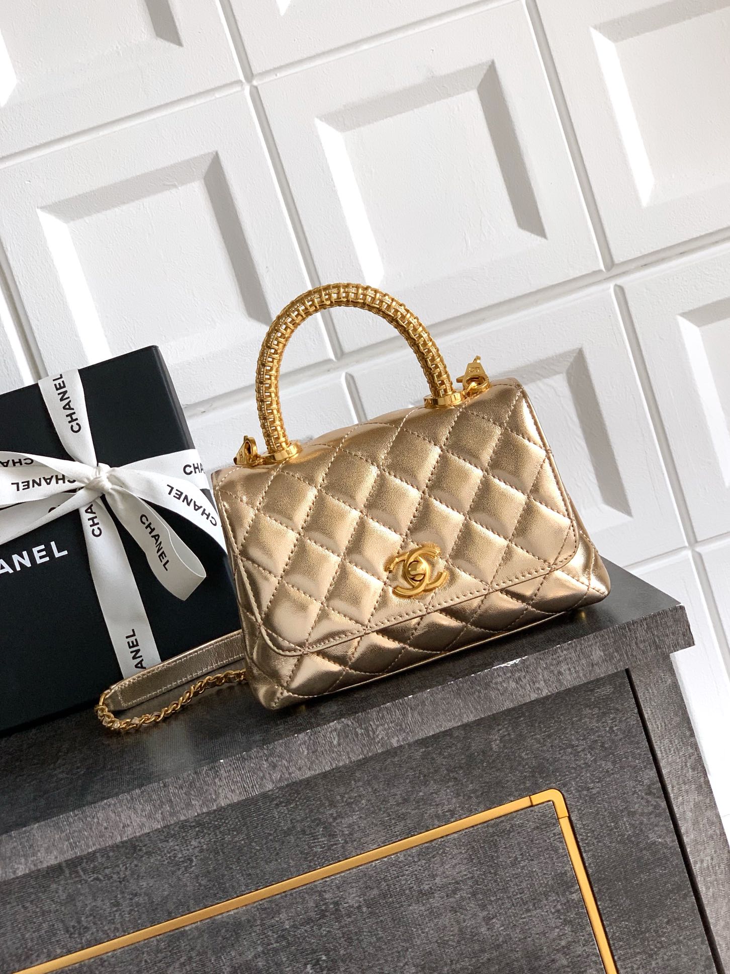 Chanel Coco Handle 19 Champagne Gold Diamond Handle 25A