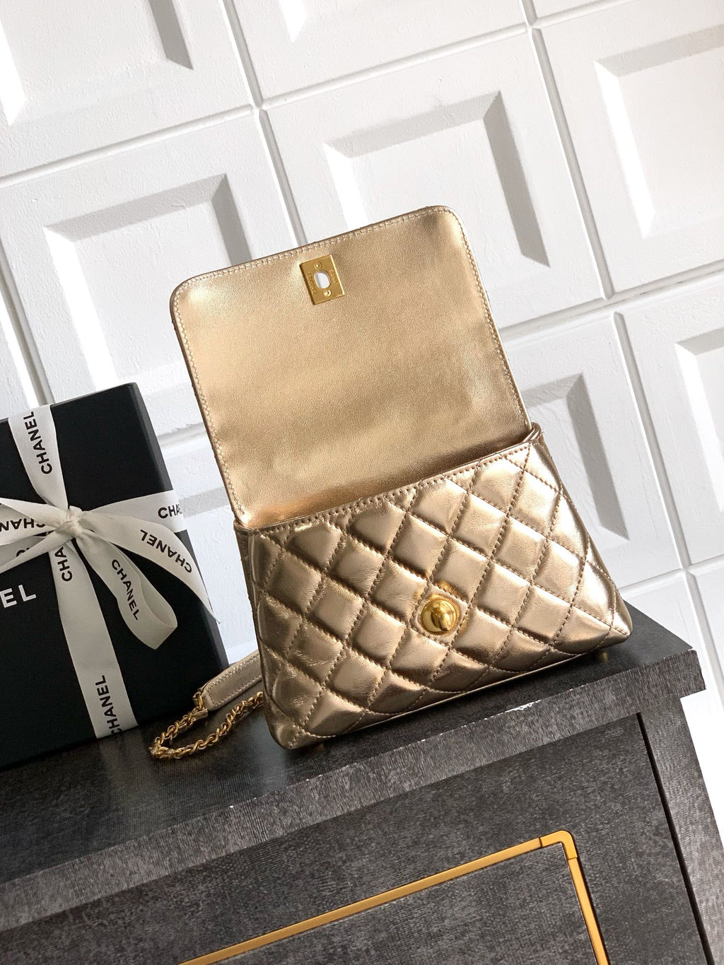 Chanel Coco Handle 19 Champagne Gold Diamond Handle 25A
