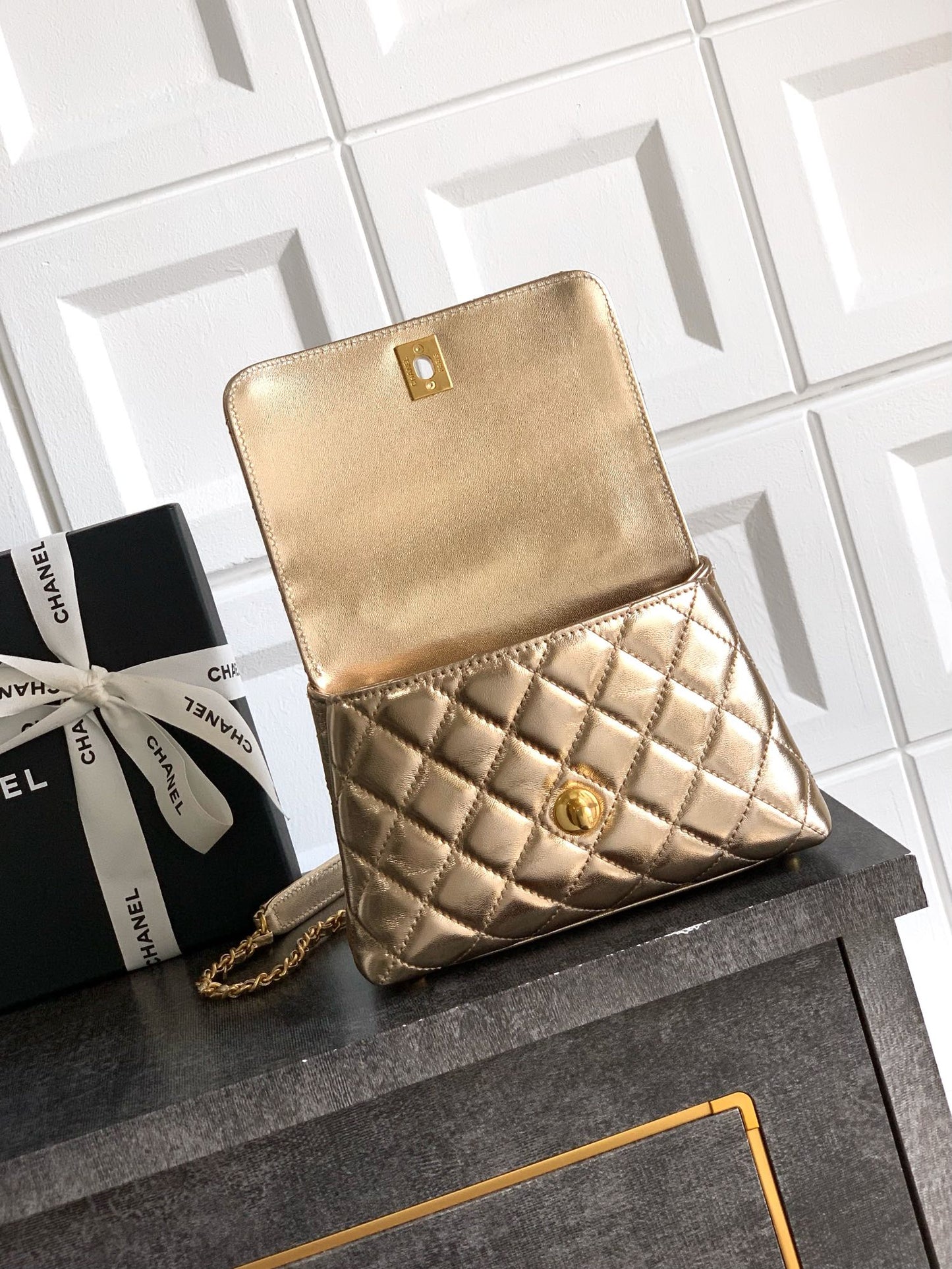 Chanel Coco Handle 19 Champagne Gold Diamond Handle 25A