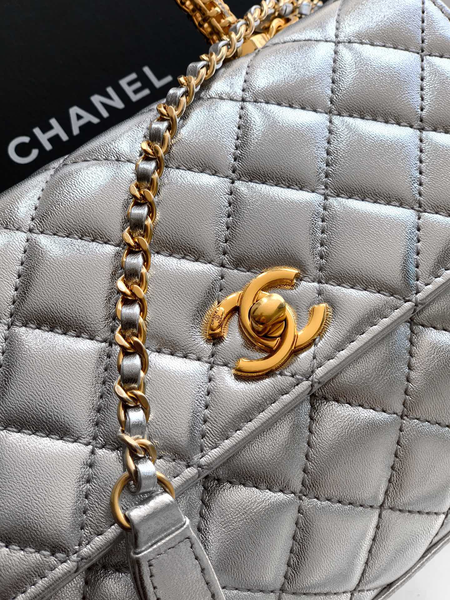 Chanel Coco Handle 23 Platinum Silver Gold Diamond Handle 25A
