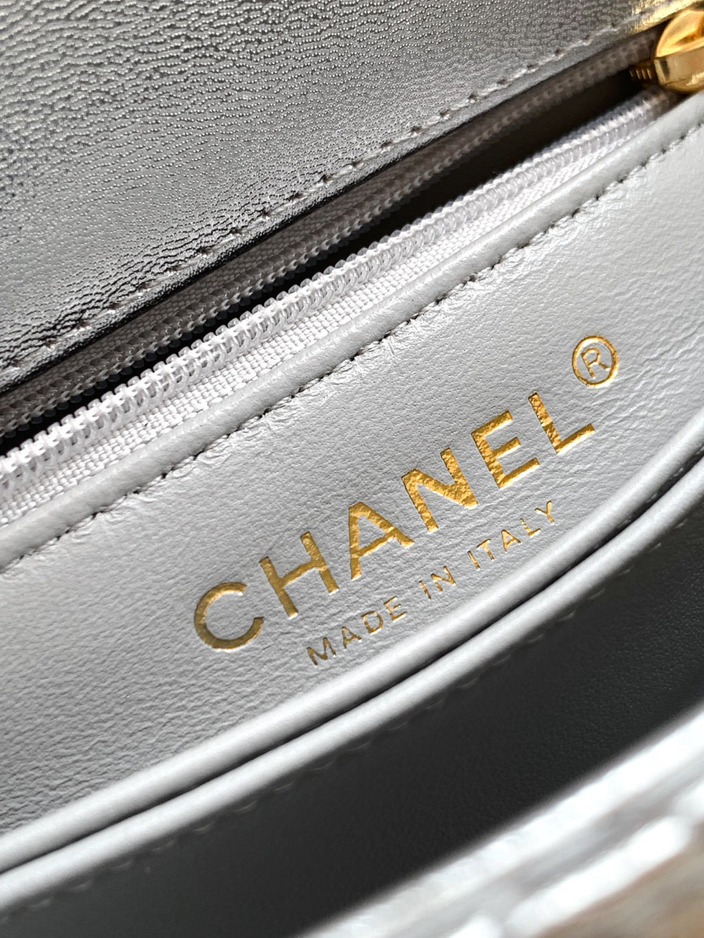 Chanel Coco Handle 19 Platinum Silver Gold Diamond Handle 25A