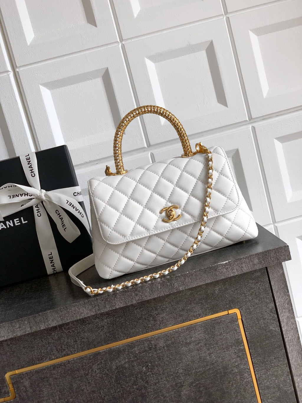 Chanel Coco Handle 23 Ivory White Gold Diamond Handle 25A