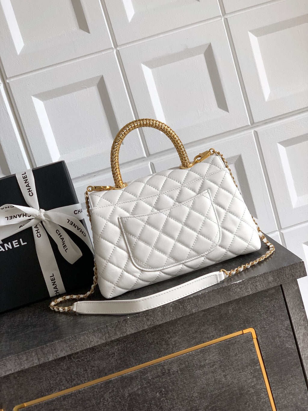 Chanel Coco Handle 23 Ivory White Gold Diamond Handle 25A