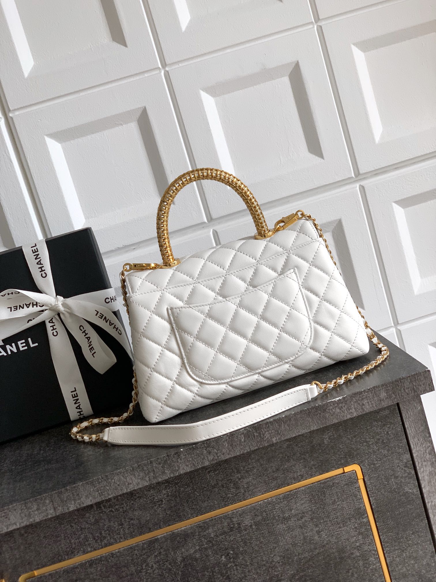 Chanel Coco Handle 23 Ivory White Gold Diamond Handle 25A