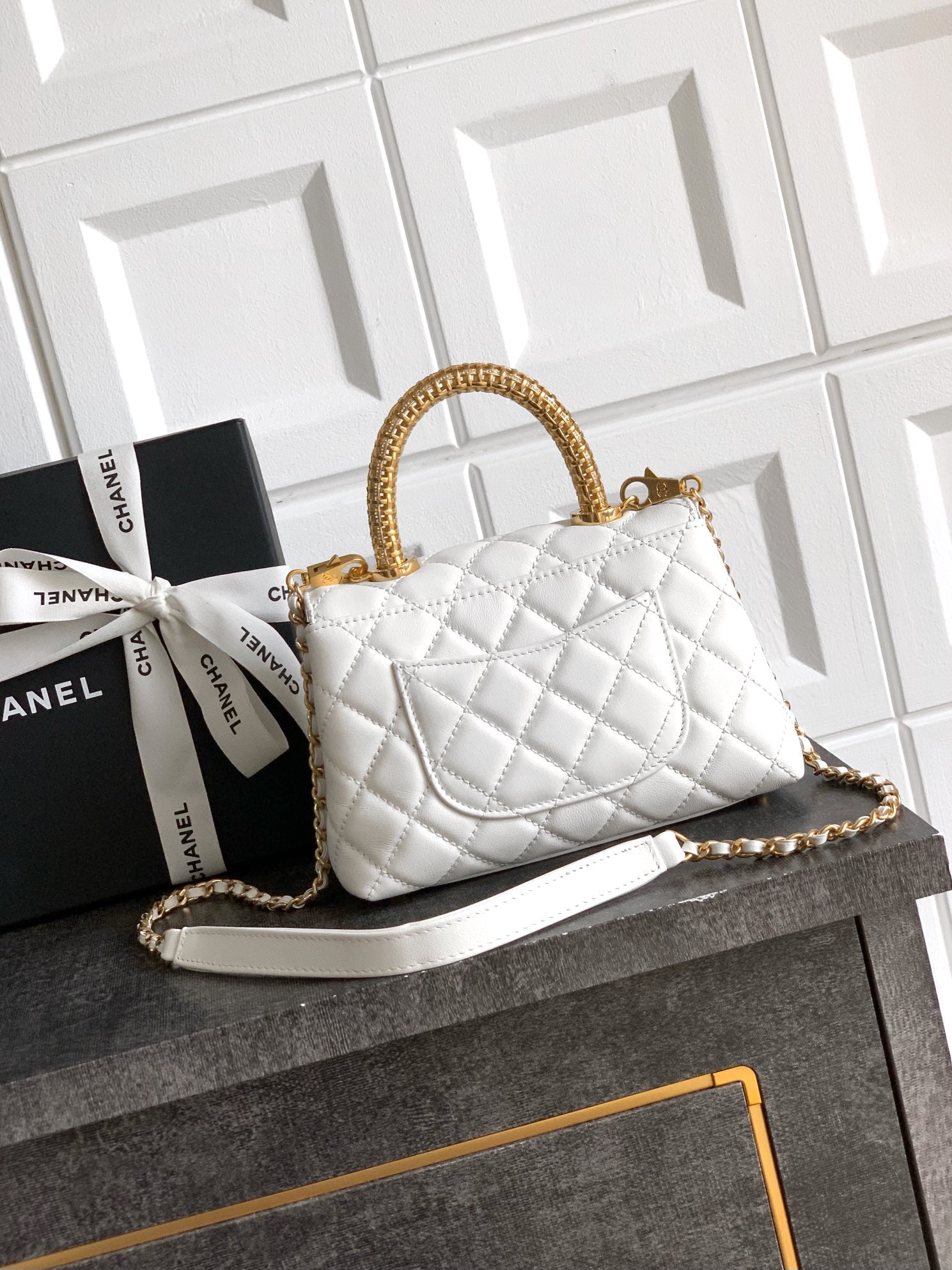 Chanel Coco Handle 19 Ivory White Gold Diamond Handle 25A