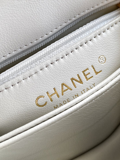 Chanel Coco Handle 19 Ivory White Gold Diamond Handle 25A