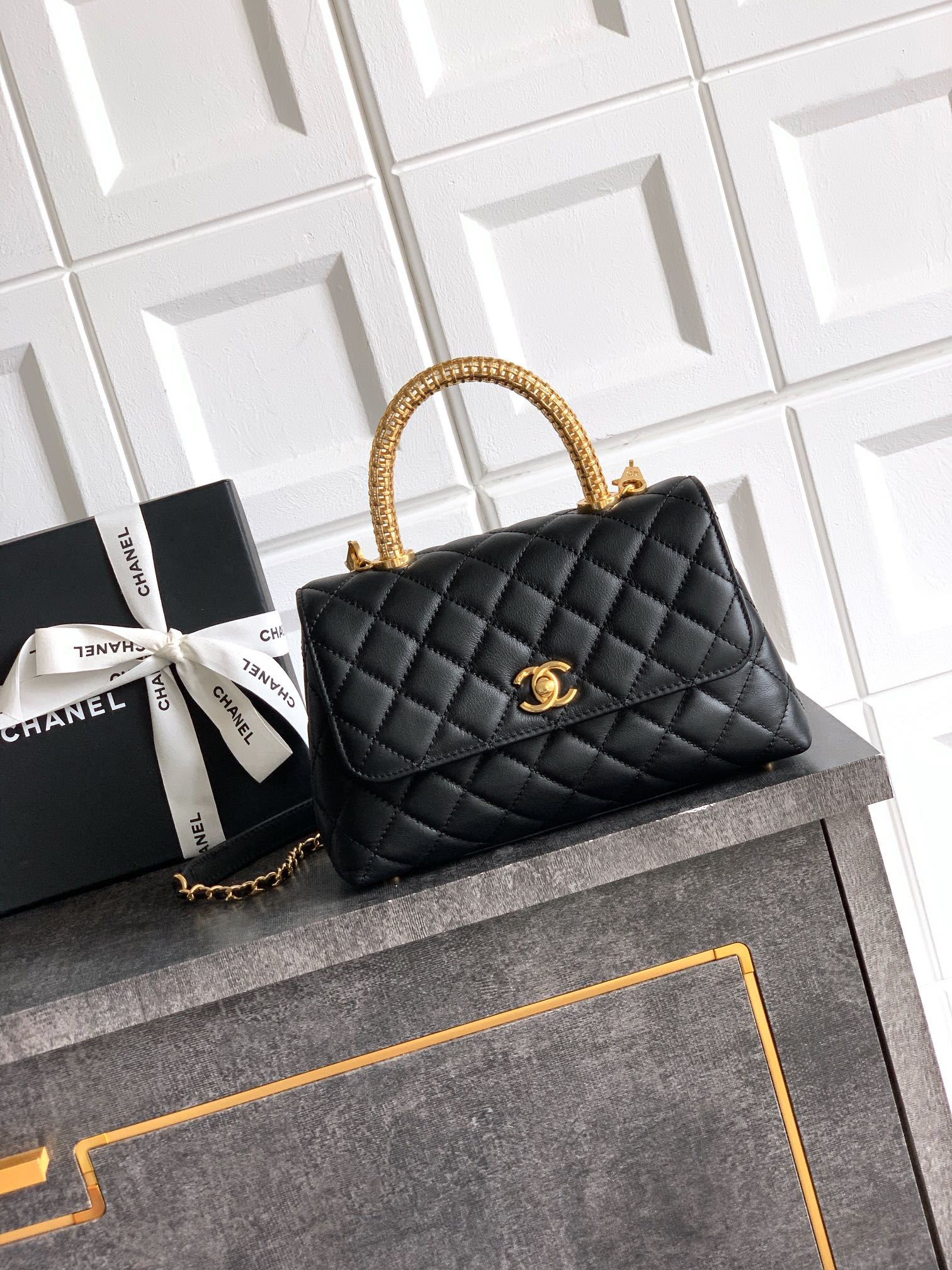 Chanel Coco Handle 23 Black Gold Diamond Handle 25A