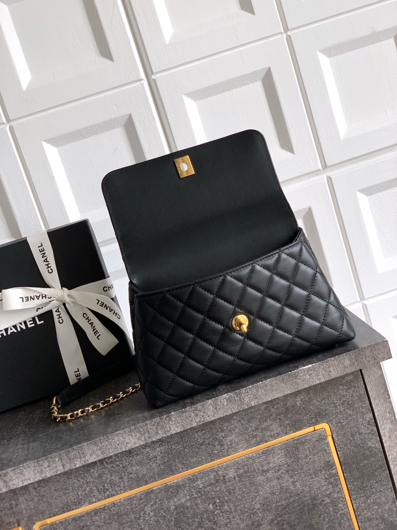 Chanel Coco Handle 23 Black Gold Diamond Handle 25A