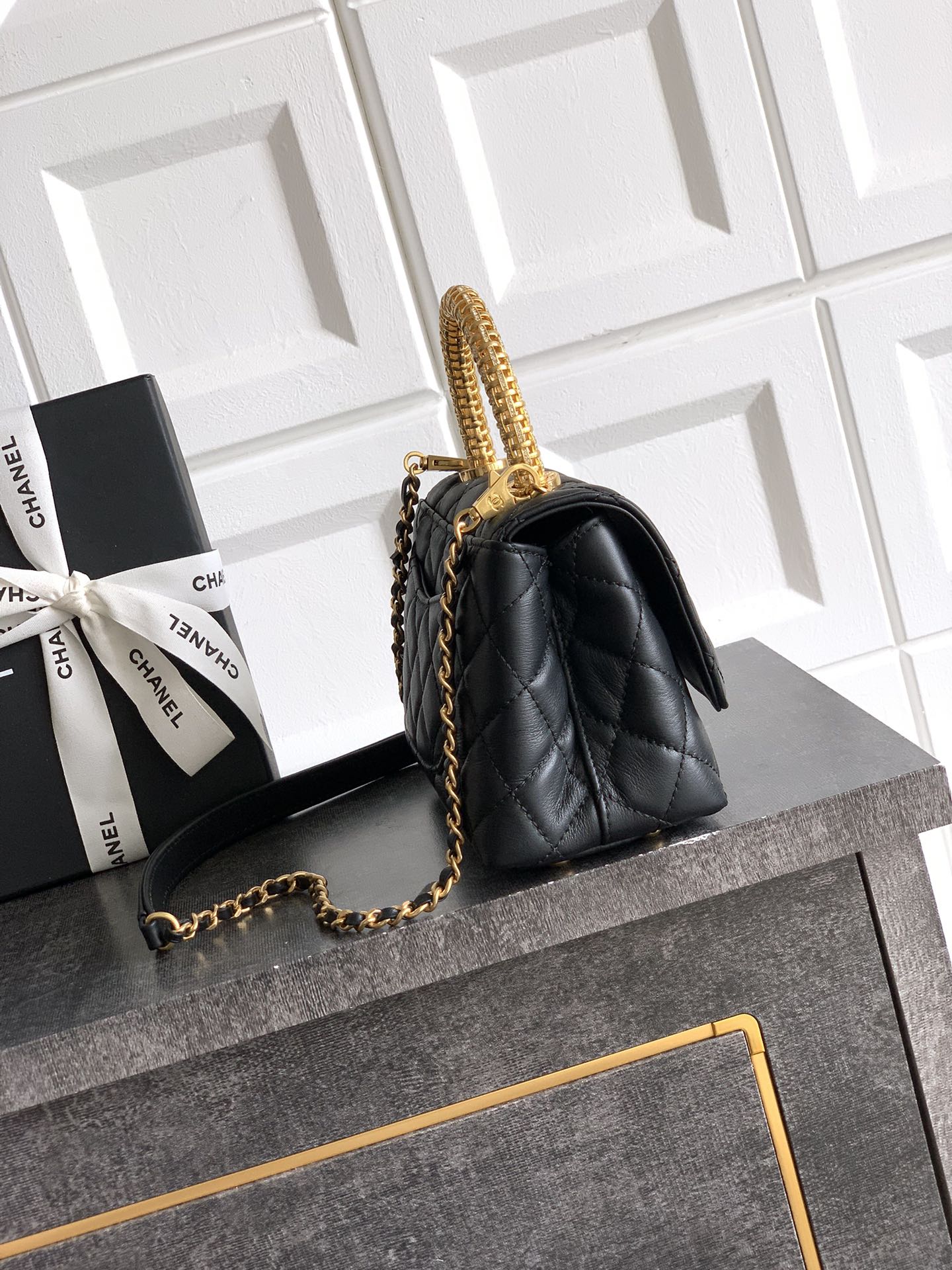 Chanel Coco Handle 19 Black Gold Diamond Handle 25A