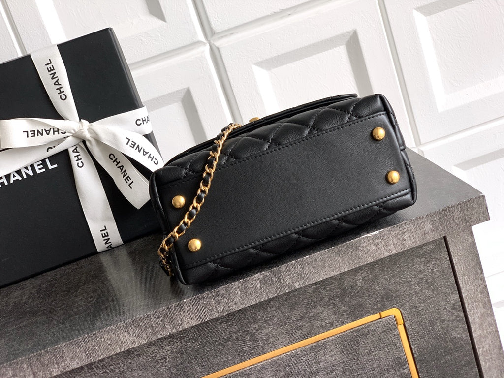 Chanel Coco Handle 19 Black Gold Diamond Handle 25A