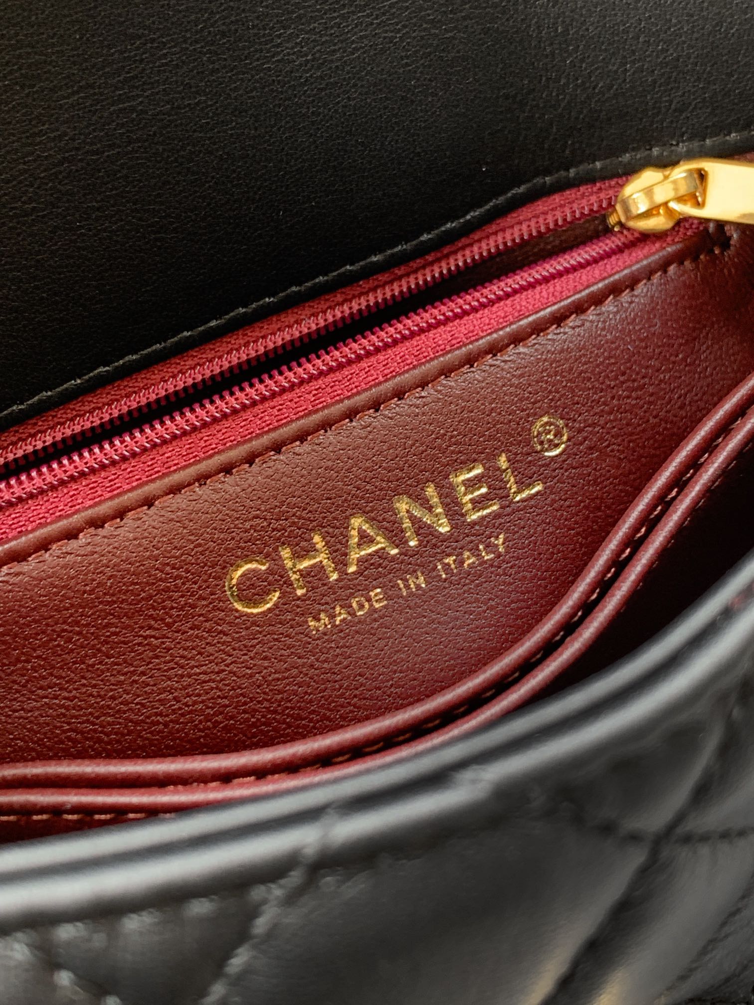 Chanel Coco Handle 19 Black Gold Diamond Handle 25A