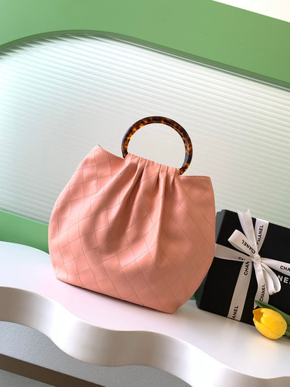 Chanel Large Tote Bag with Tortoiseshell Resin Handle (26C) — Peach Pink Lambskin