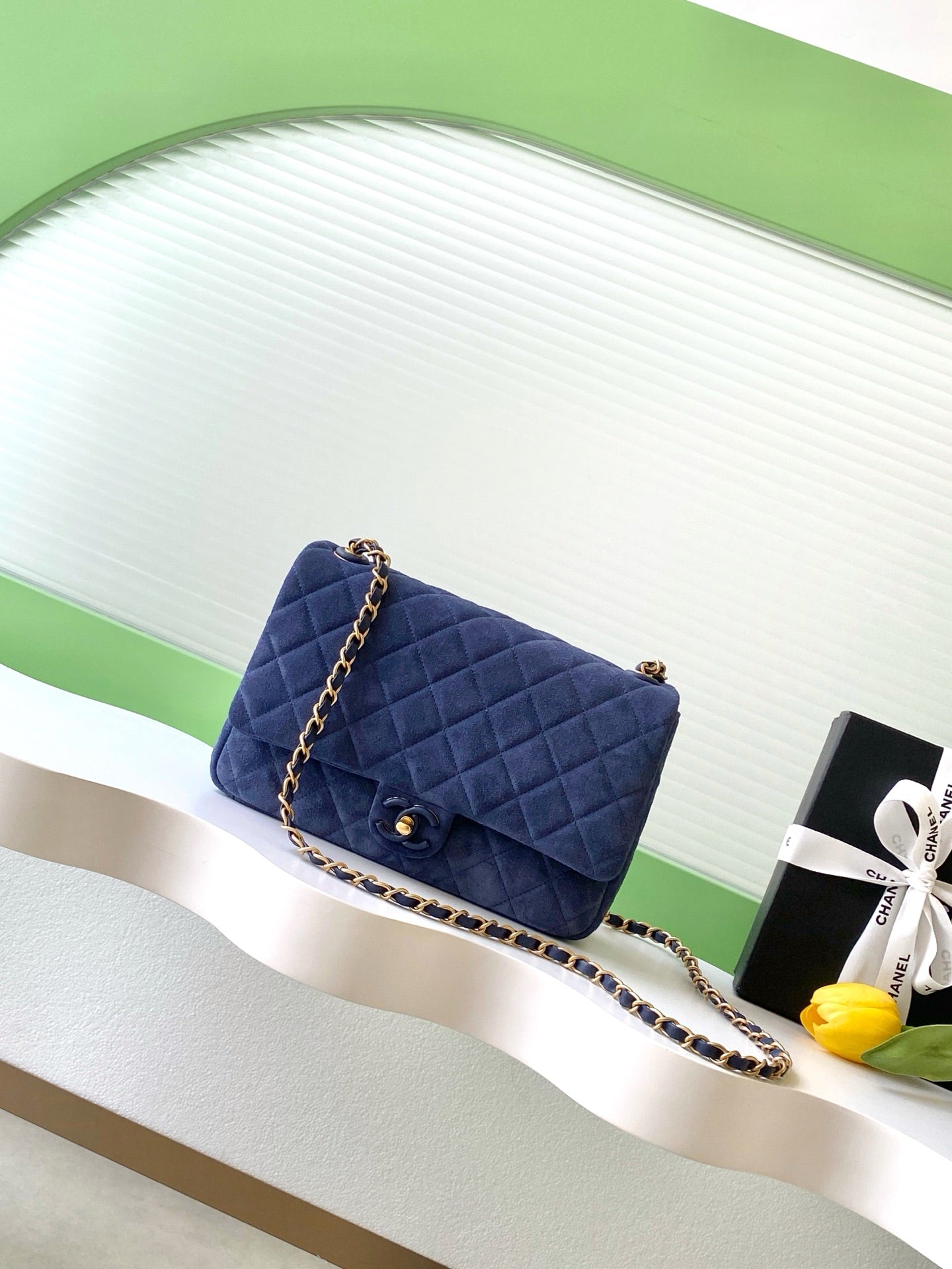 Chanel Classic Flap Bag Medium Navy Blue Suede 26C — 18x26x7cm