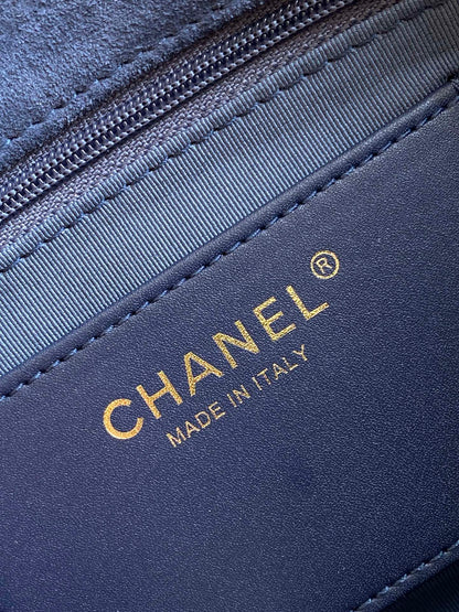 Chanel Classic Flap Bag Small Navy Blue Suede 26C — 17x24x7cm