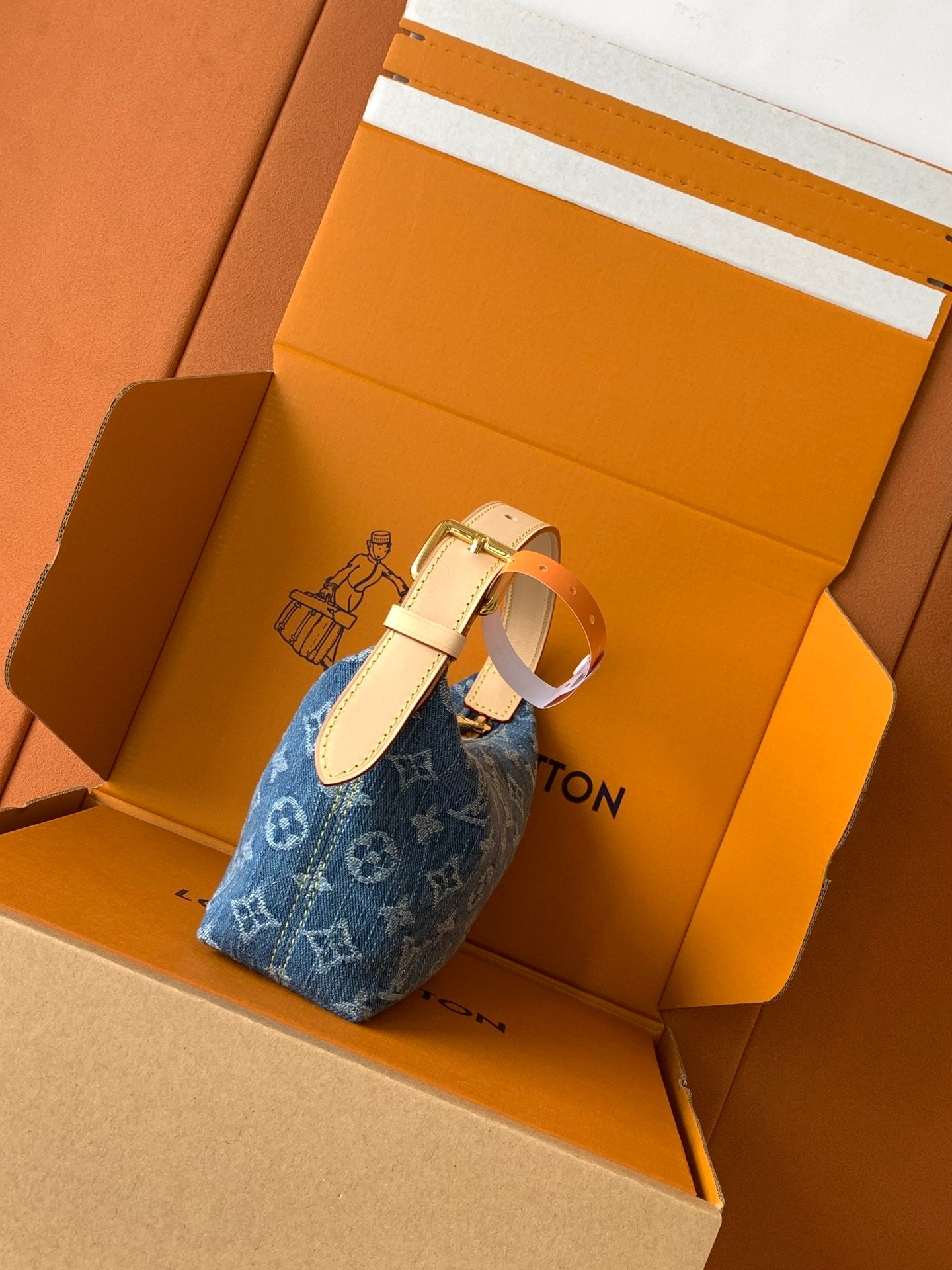 Louis Vuitton Hills Pochette – Monogram Denim