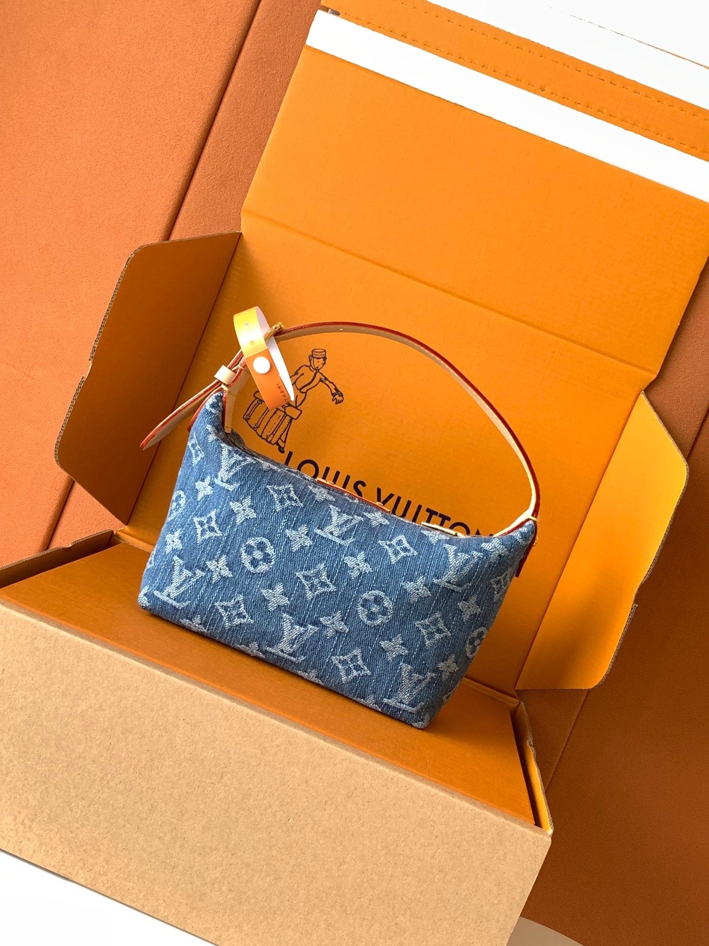 Louis Vuitton Hills Pochette – Monogram Denim