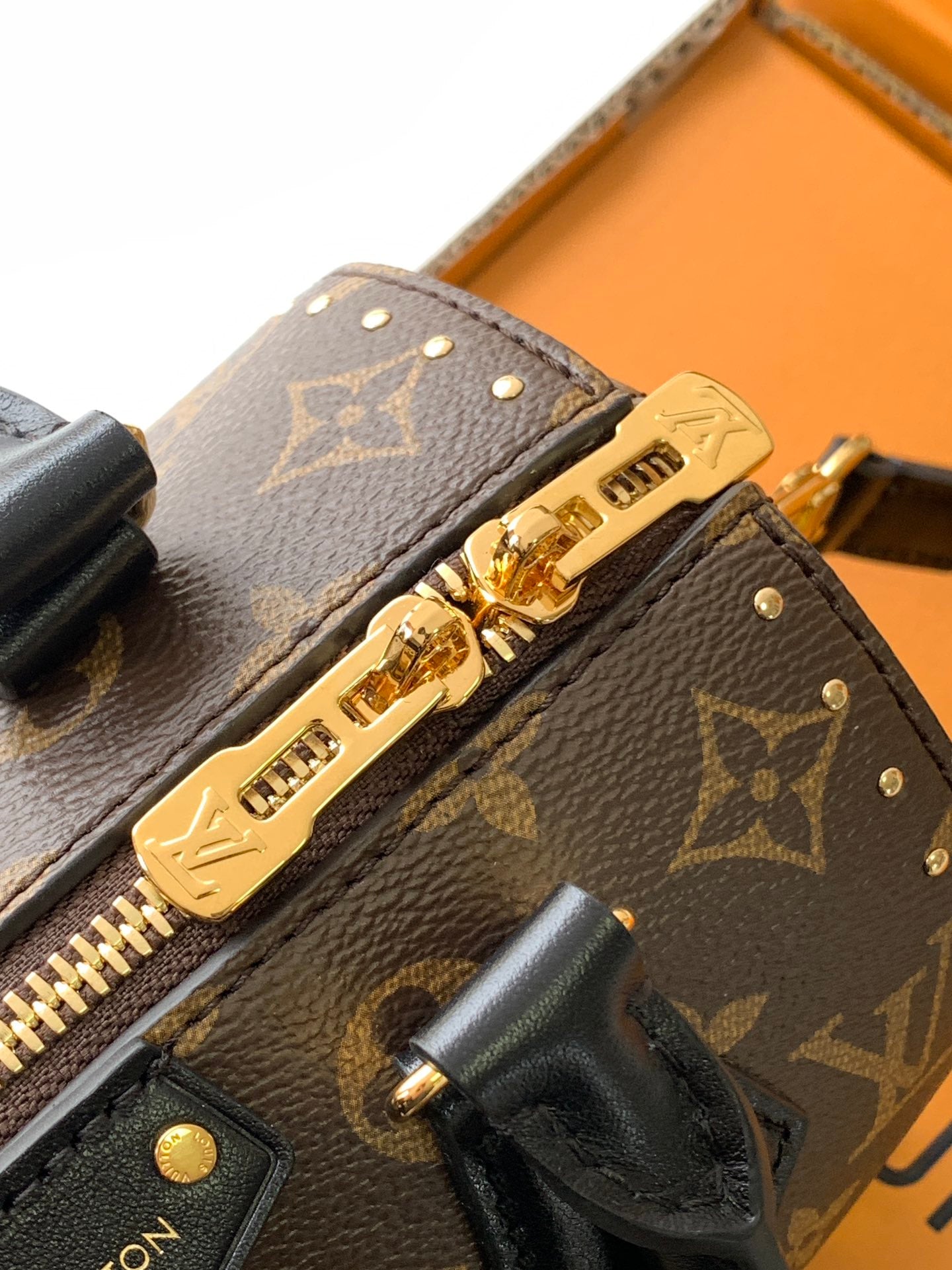 Louis Vuitton Speedy Trunk – Monogram