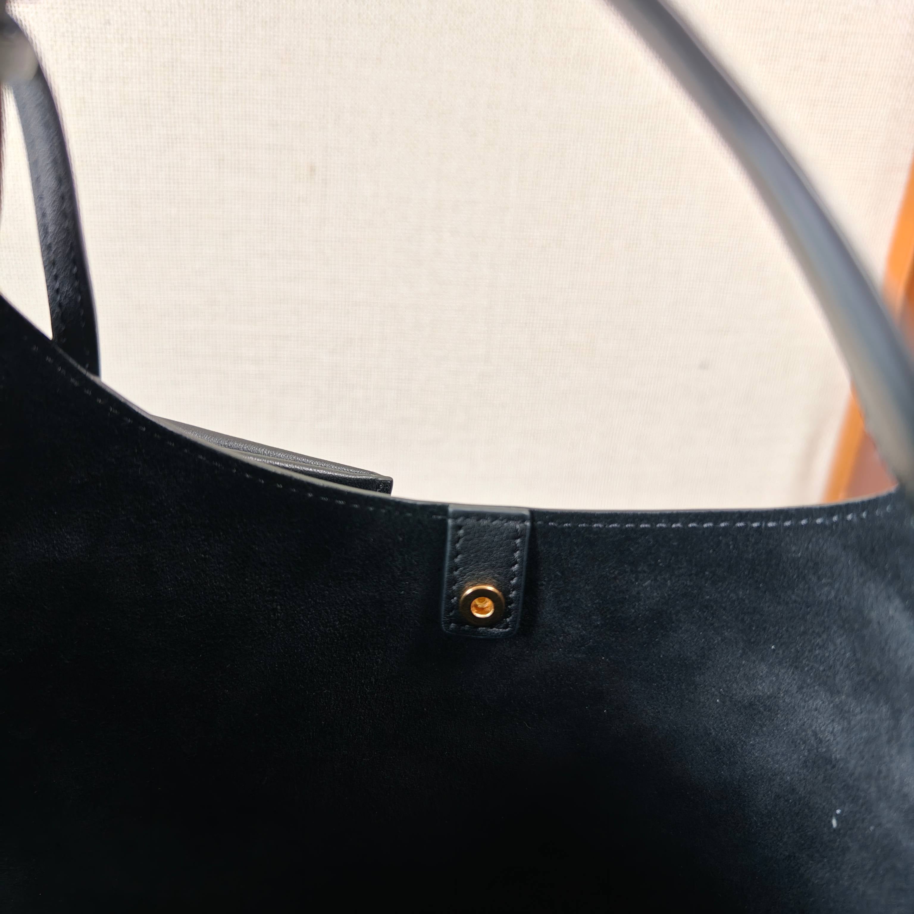Celine Teen Hobo Bag – Black
