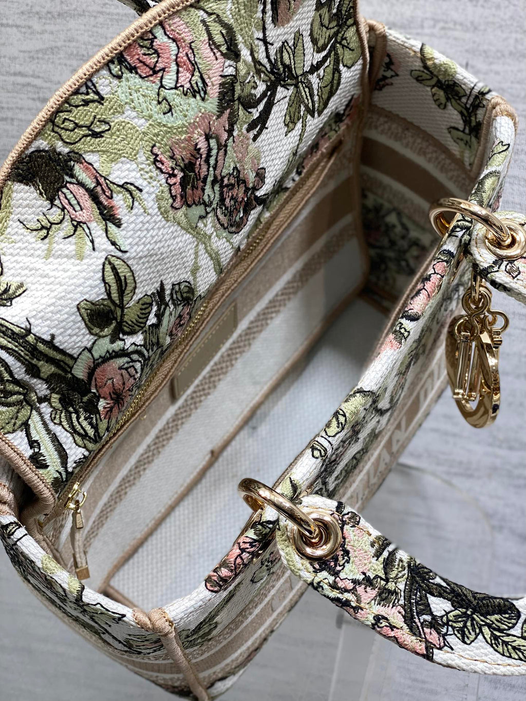 Dior Lady D-Lite Bag – Granville Rose Embroidery (Oat / Vintage Green)
