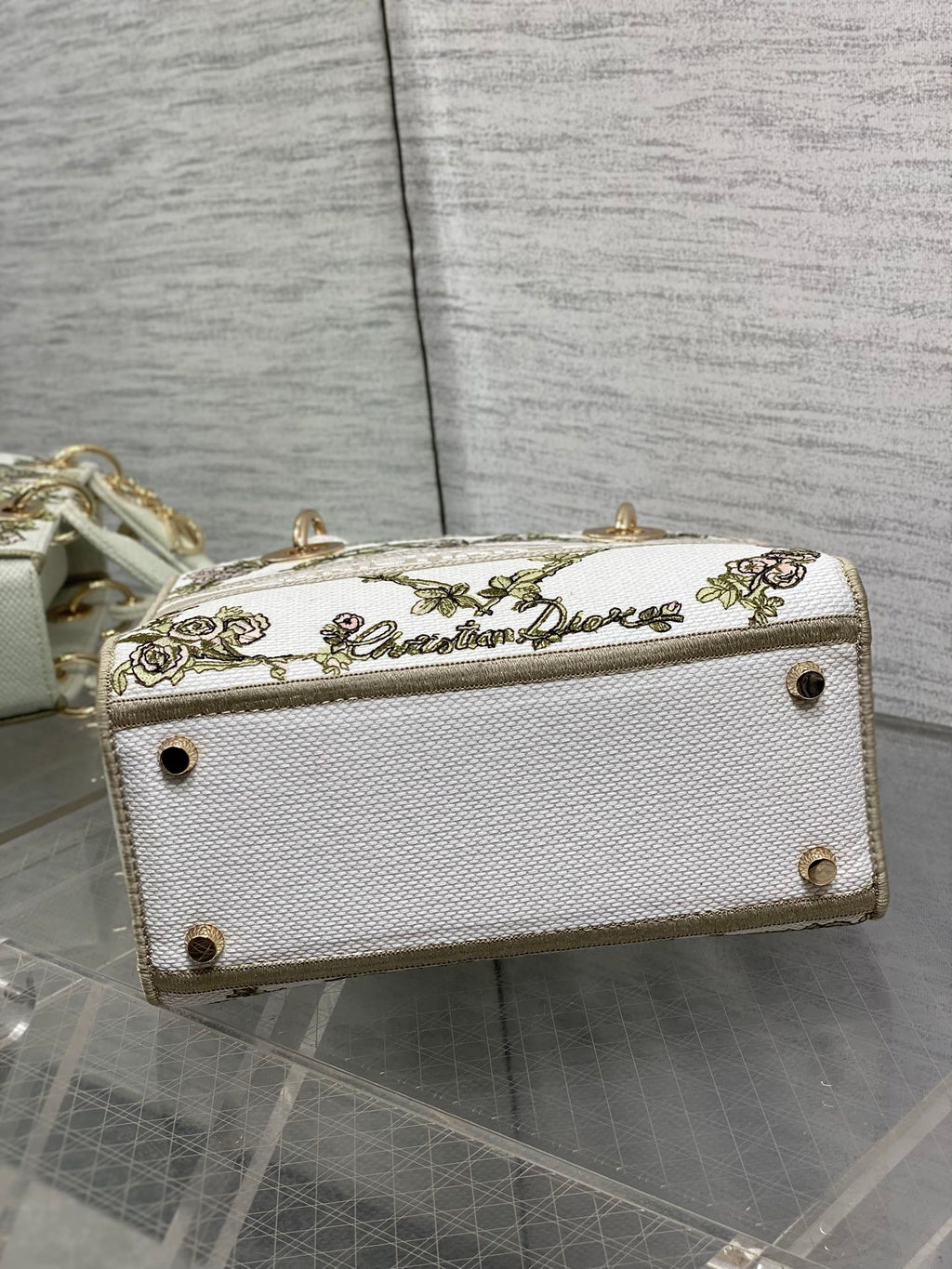 Dior Lady D-Lite Bag – Baroque Rose Vine Embroidery (White / Sage Green)