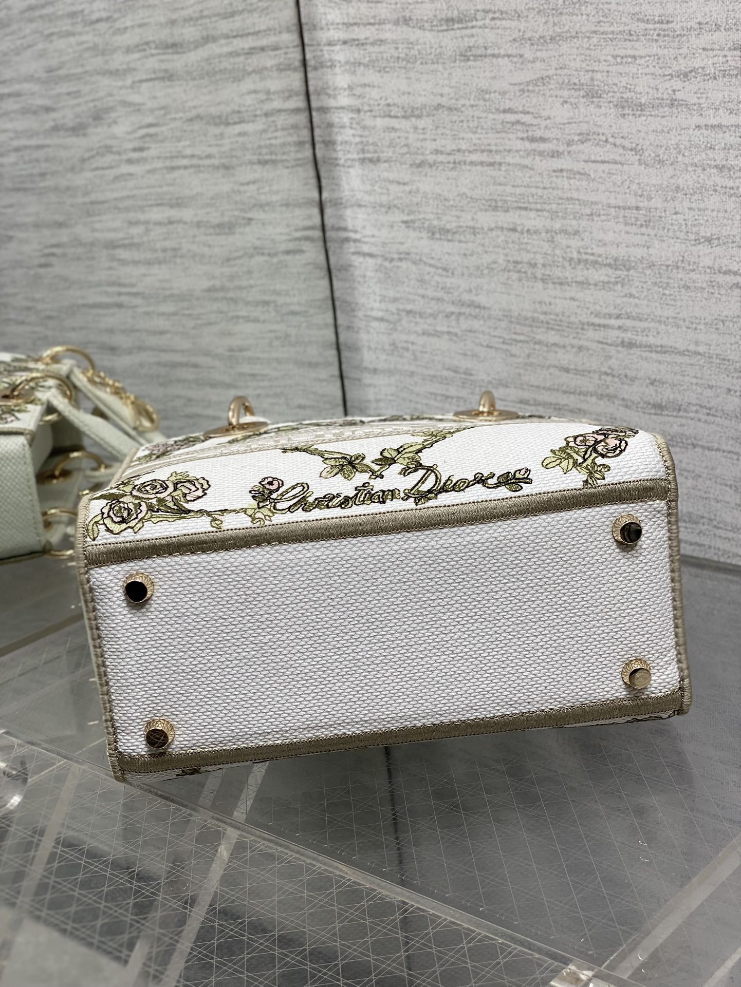 Dior Lady D-Lite Bag – Baroque Rose Vine Embroidery (White / Sage Green)