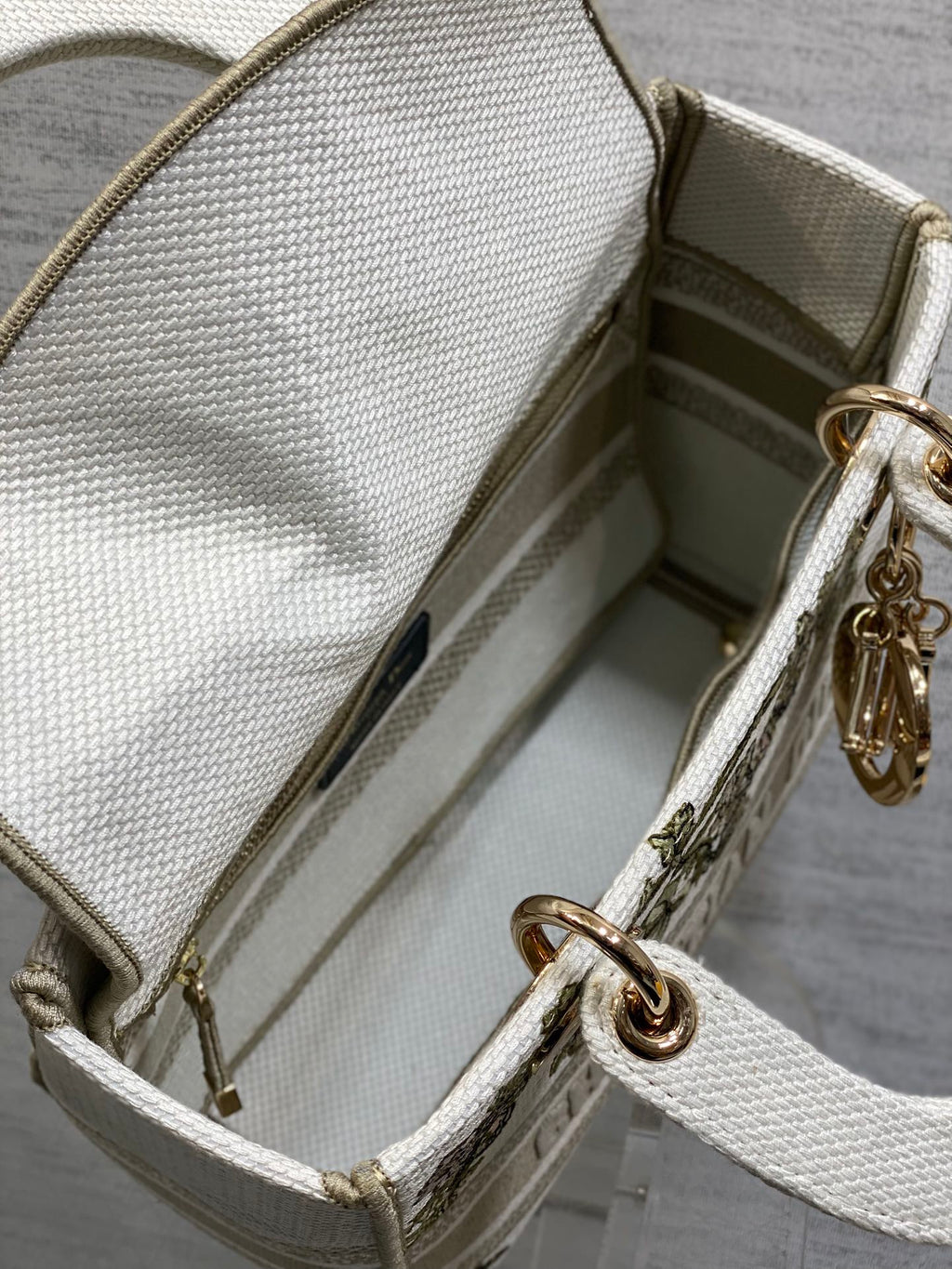 Dior Lady D-Lite Bag – Baroque Rose Vine Embroidery (White / Sage Green)