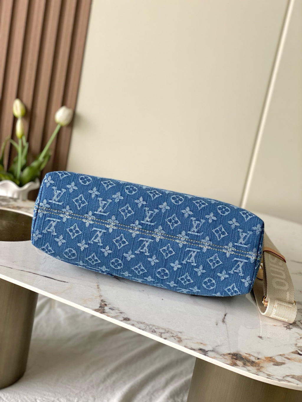 Louis Vuitton Coussin Hobo MM - Denim Blue Monogram
