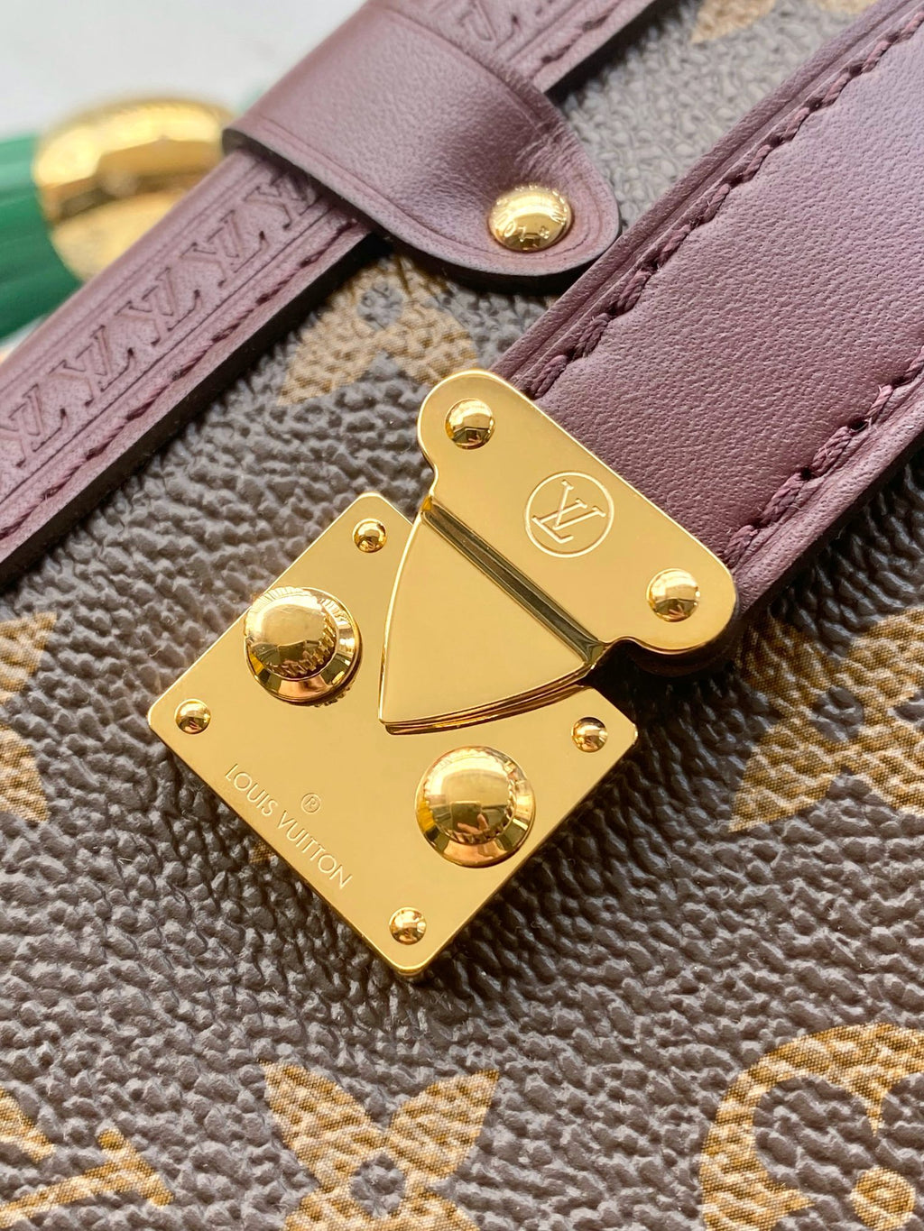 Louis Vuitton Getaway Side Trunk MM - Monogram Canvas