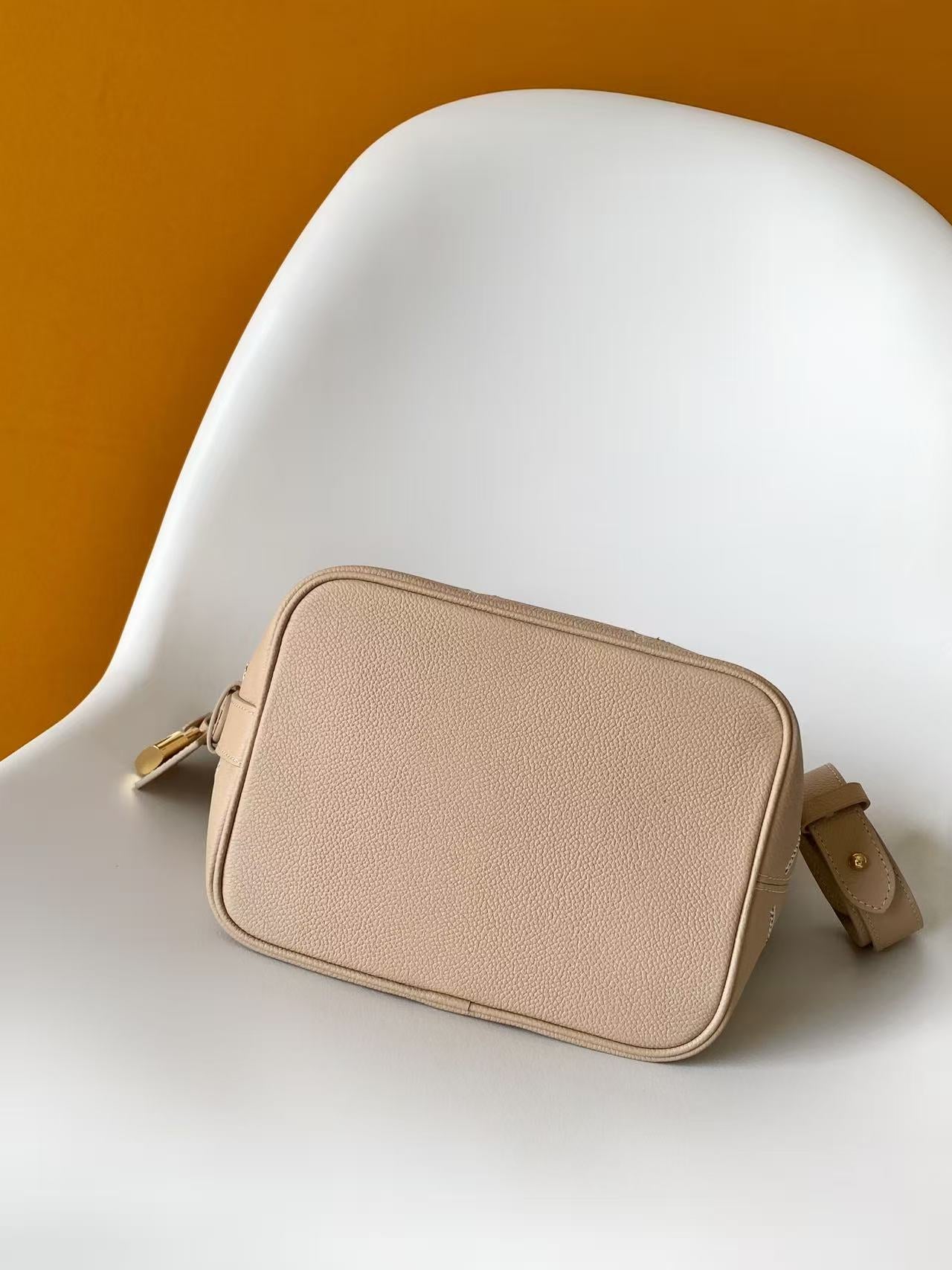 Louis Vuitton All In MM - Monogram Empreinte Couture