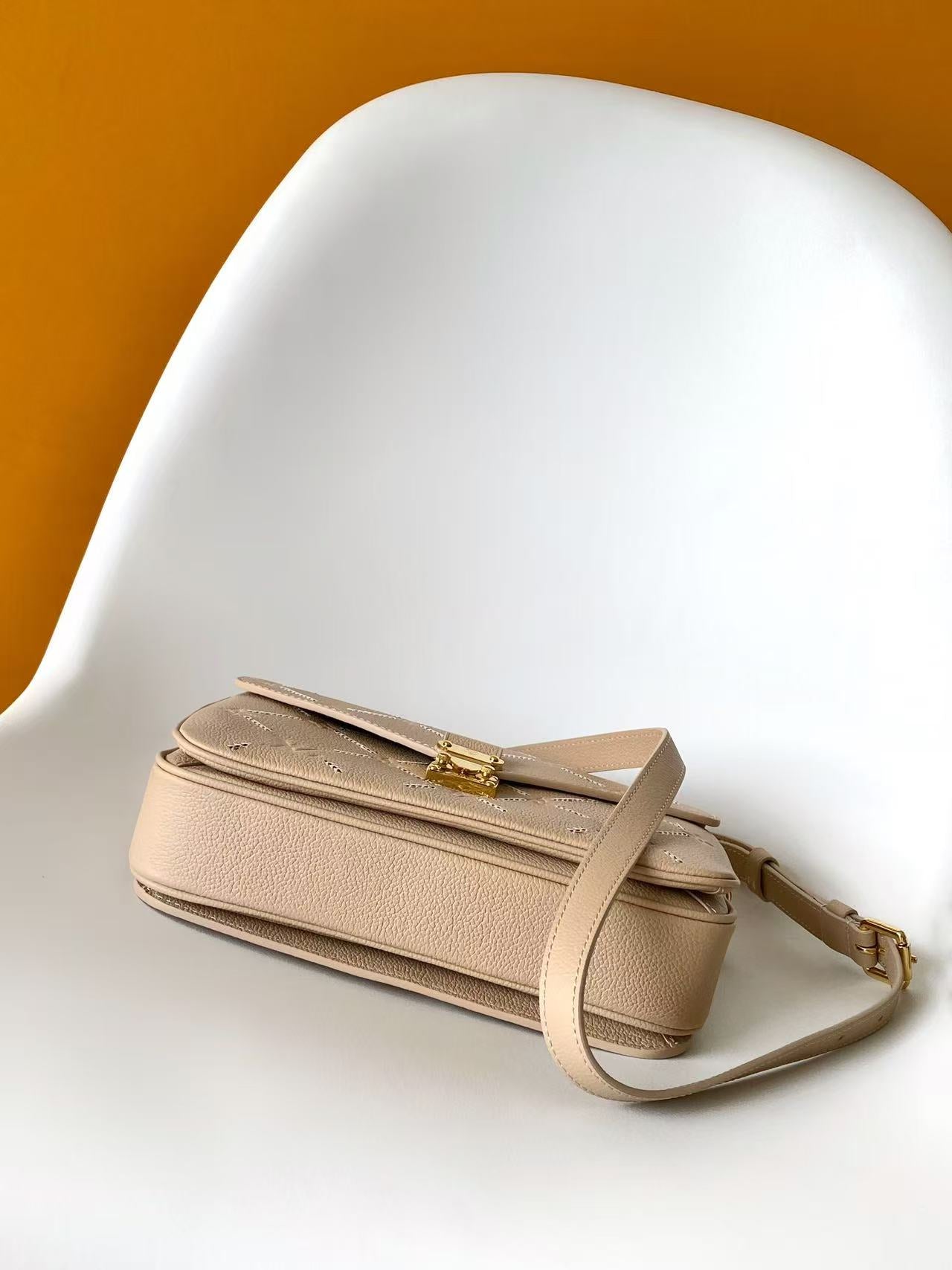 Louis Vuitton Pochette Métis - Monogram Empreinte Leather