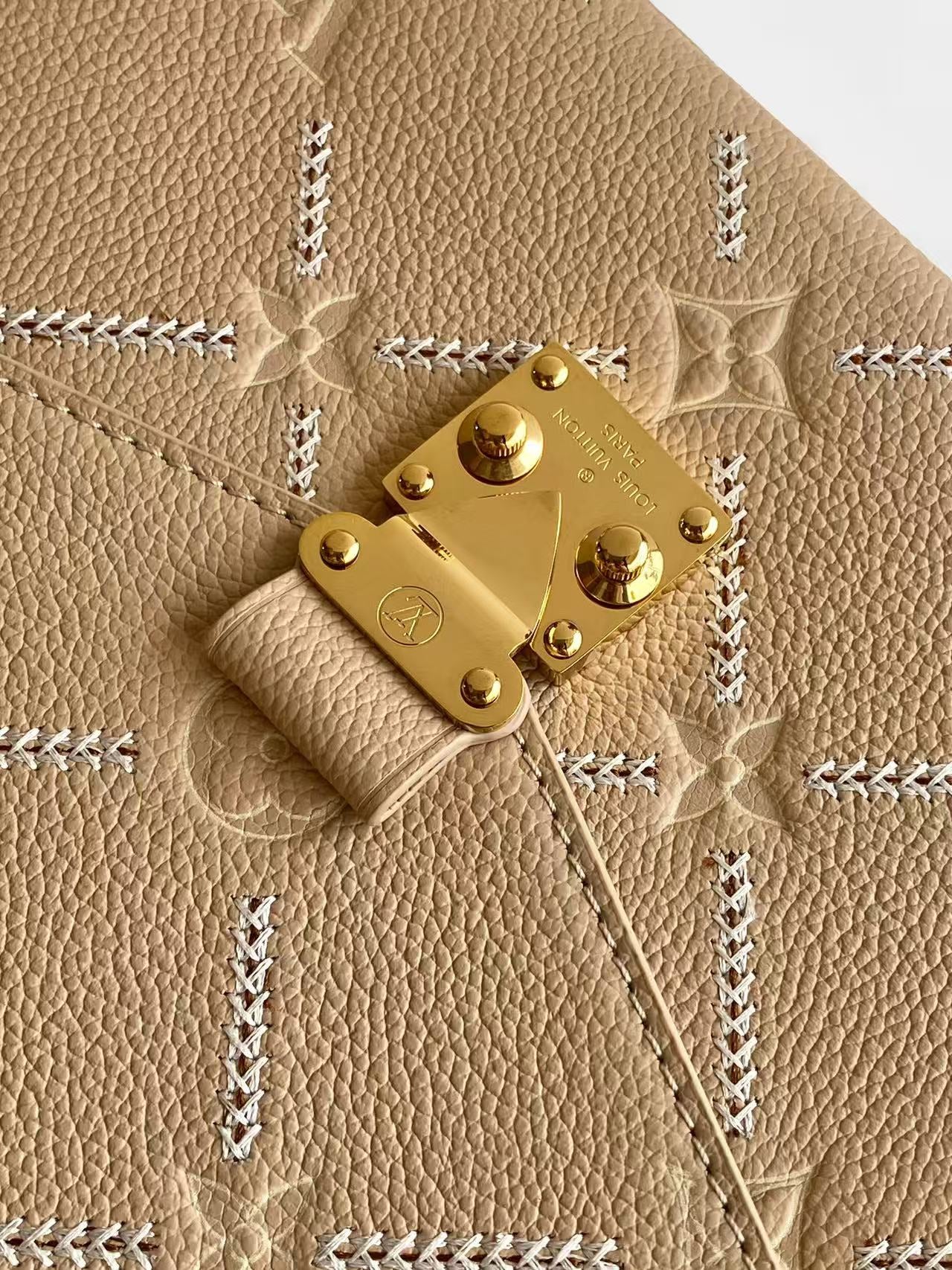 Louis Vuitton Pochette Métis - Monogram Empreinte Leather