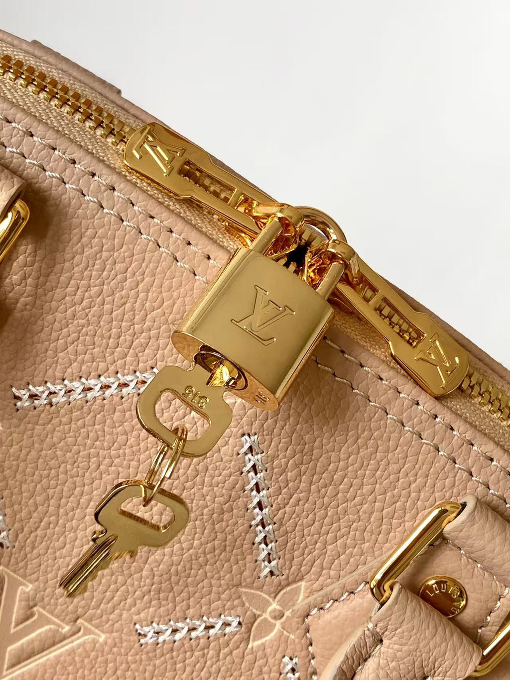 Louis Vuitton Alma BB - Monogram Empreinte Couture