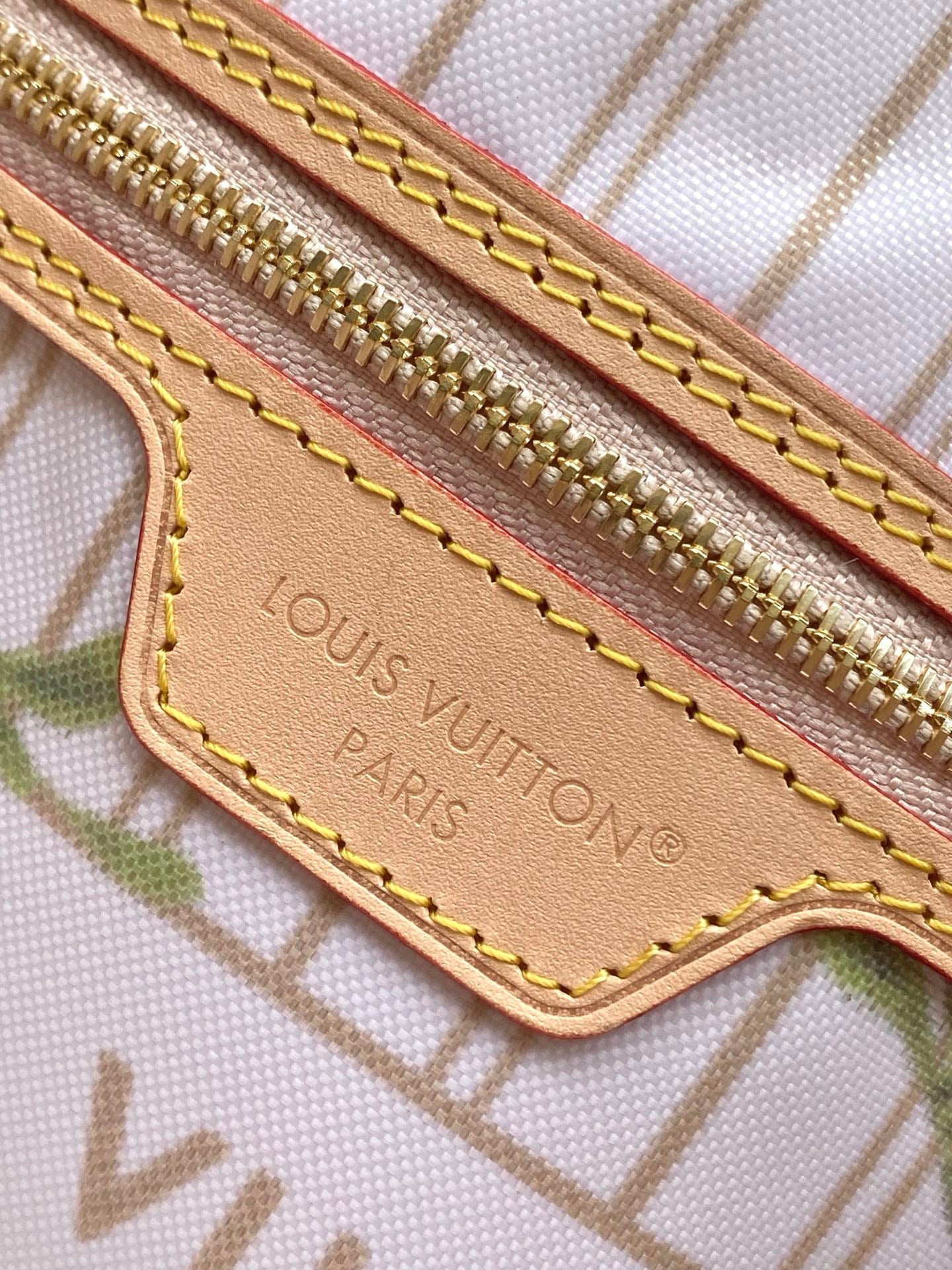 Louis Vuitton Neverfull MM - LV Stamp Nude Monogram